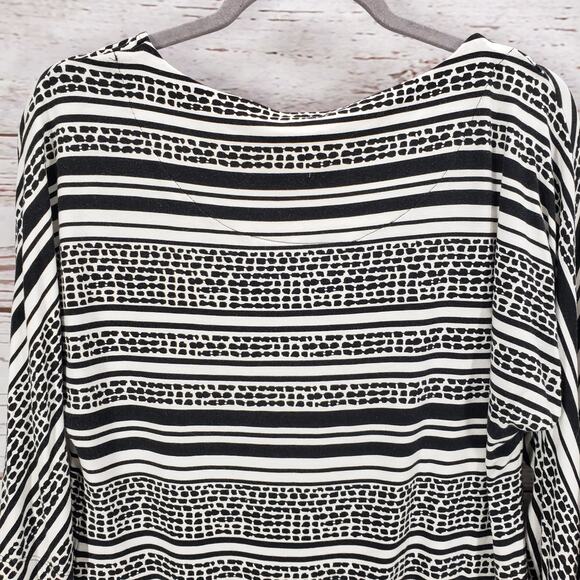 Chico's Women's Black White Knit Striped Batwing Sleeve Pullover Top Size 0 - Picture 12 of 13